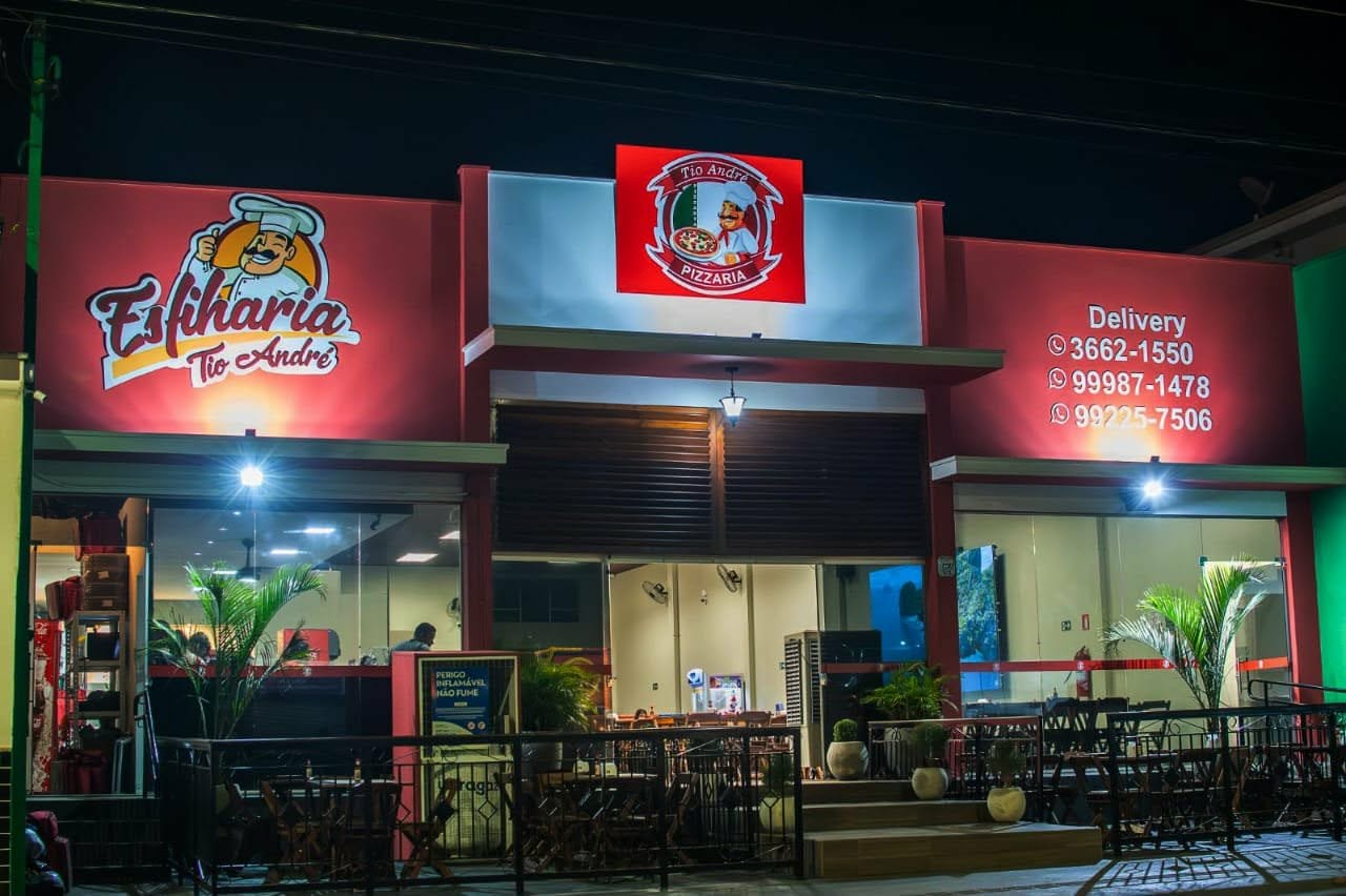 Fachada e localização da Pizzaria Tio André